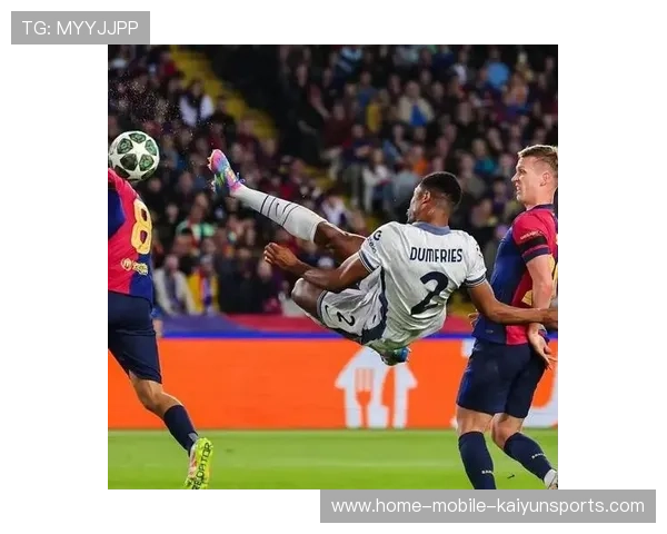 巴萨边路组合默契提升对手防线陷入连环困局